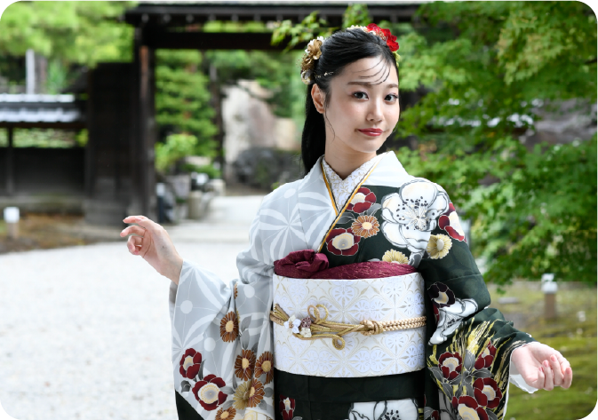 「美少女図鑑」コラボ振袖特集イメージ画像