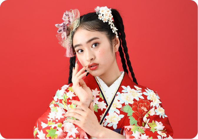 くすみ、モノクロ、韓国風？“今の気分”で選べる振袖コーデ イメージ写真