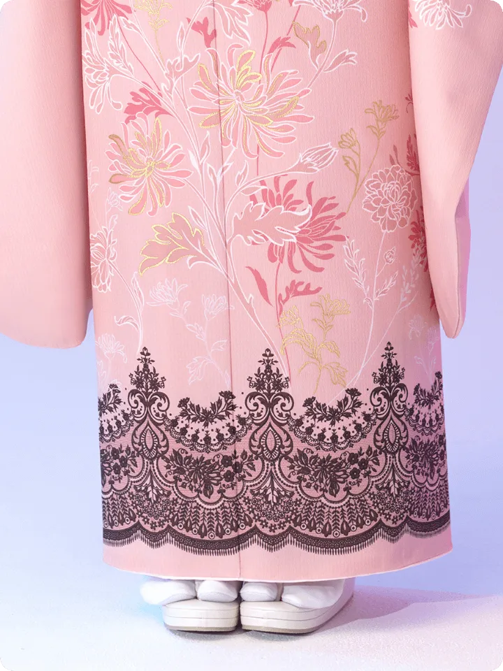 希空が着用する大人フェミニンなピンク振袖 AF-E004