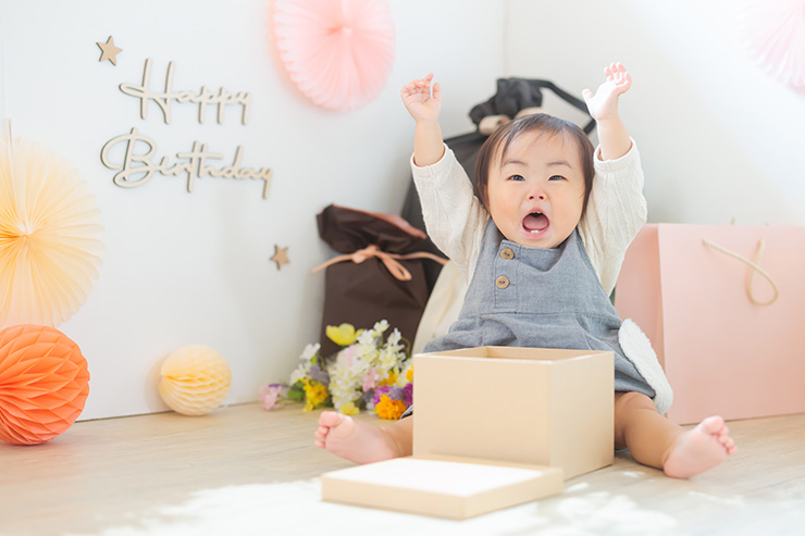 初誕生のお祝いの食事会やパーティーの演出