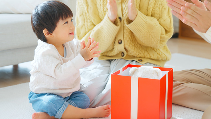 初誕生のお祝い金の相場とおすすめプレゼント